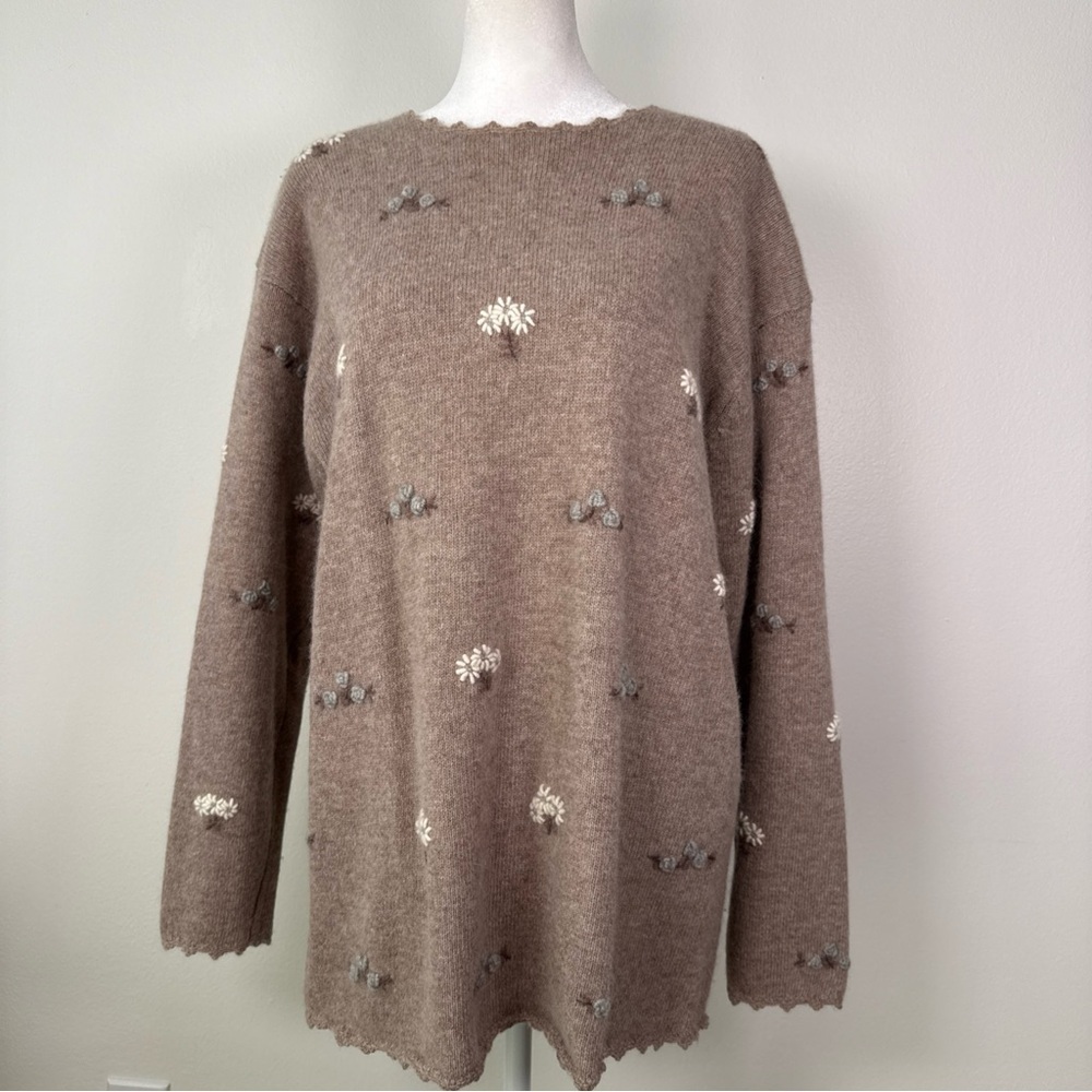 Vtg Christopher & Banks Hand Embroidered Floral Sweater Size Large Wool Blend